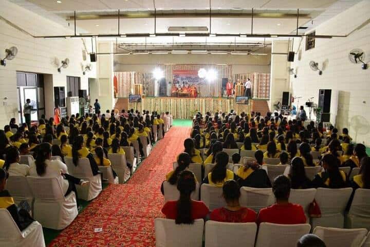 Gopichand Arya Mahila College campus in Fazilka, Punjab, India — photo 4