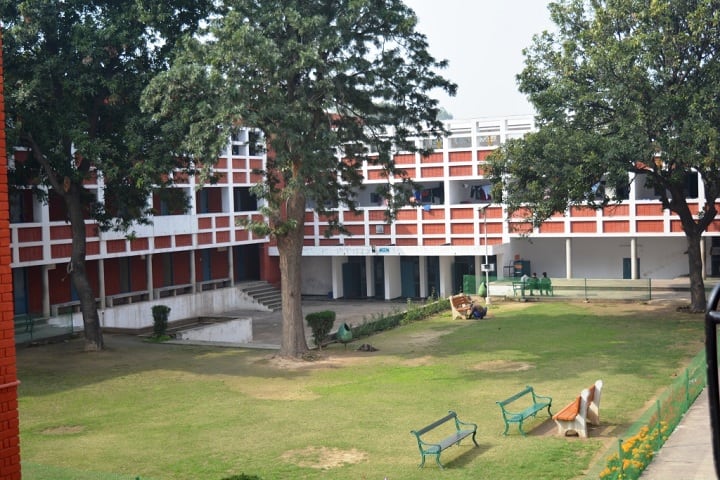 Post Graduate Government College campus in Chandigarh, India — photo 1