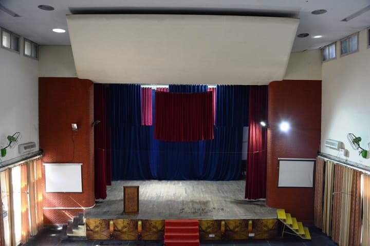 Post Graduate Government College campus in Chandigarh, India — photo 4
