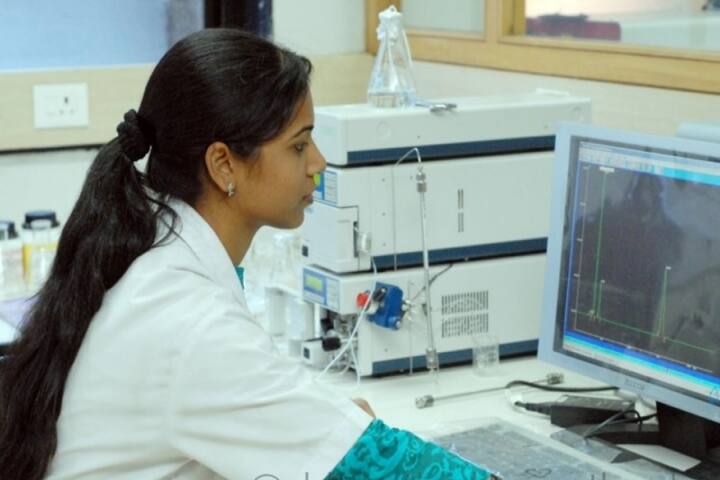 Poona College of Pharmacy campus in Pune, Maharashtra, India — photo 2