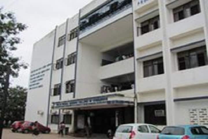 Malini Kishor Sanghvi College of Commerce and Economics campus in Mumbai, Maharashtra, India — photo 1