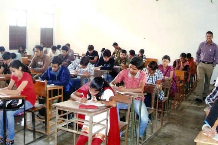 GS College of Commerce and Economics campus in Jabalpur, Madhya Pradesh, India — photo 4