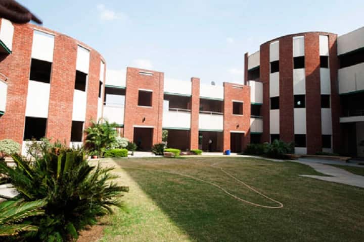 Jaipuria Noida campus in Noida, Uttar Pradesh, India — photo 1