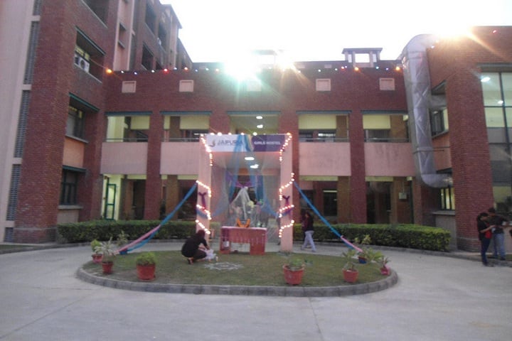 Jaipuria Noida campus in Noida, Uttar Pradesh, India — photo 3