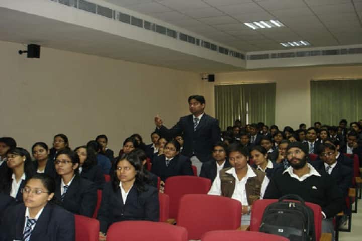 Jaipuria Noida campus in Noida, Uttar Pradesh, India — photo 6