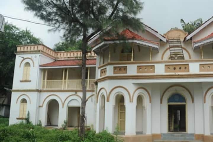 Baroda Sanskrit Mahavidyalaya, Vadodara campus in Vadodara, Gujarat, India