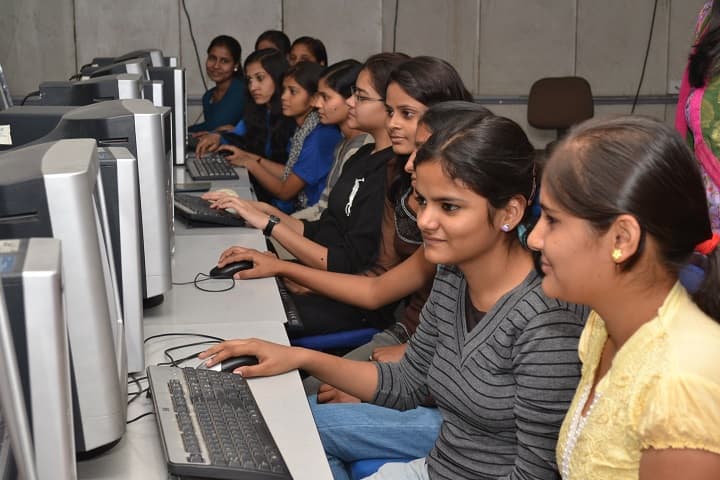 Meera Bai Institute of Technology campus in New Delhi, Delhi, India — photo 5