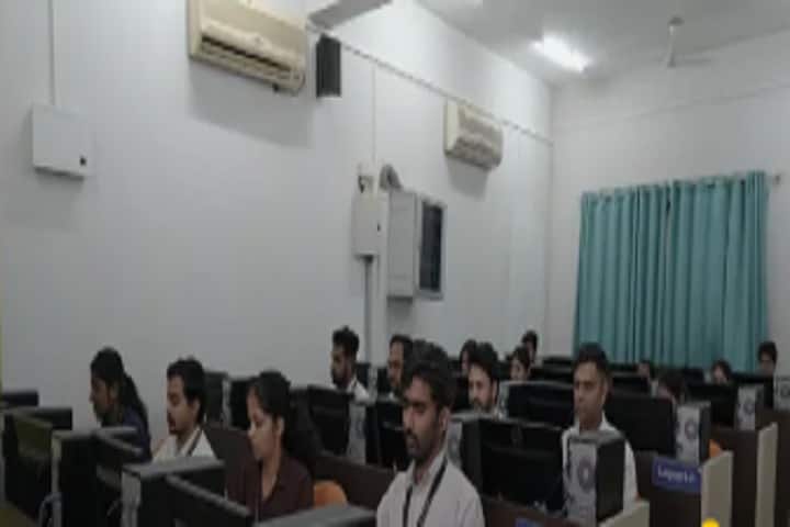 Indira University campus in Pune, Maharashtra, India — photo 5