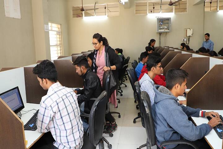 RMS Polytechnic campus in Vadodara, Gujarat, India — photo 5