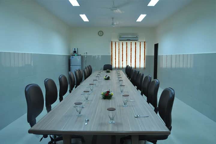 KES' BK Shroff College of Arts and MH Shroff College of Commerce campus in Mumbai, Maharashtra, India — photo 3