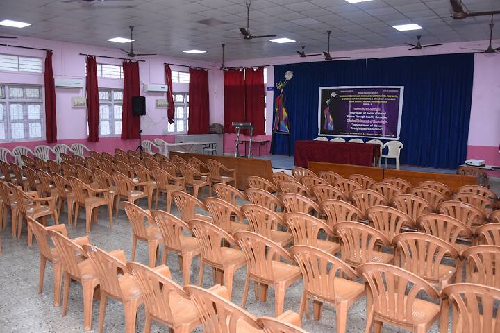 SMRK BKAK Mahila Mahavidyalaya campus in Nashik, Maharashtra, India — photo 2