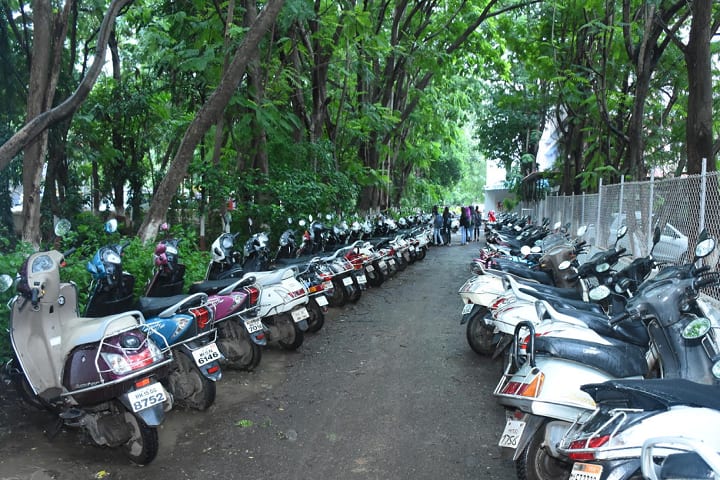 SMRK BKAK Mahila Mahavidyalaya campus in Nashik, Maharashtra, India — photo 5