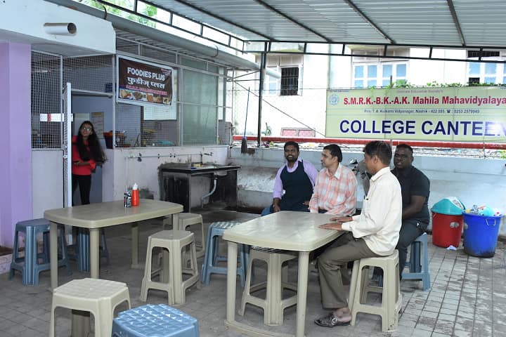 SMRK BKAK Mahila Mahavidyalaya campus in Nashik, Maharashtra, India — photo 6