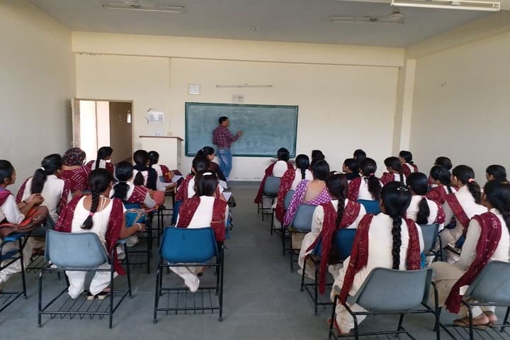 Mrs Helena Kaushik Women's PG College campus in Jhunjhunu, Rajasthan, India — photo 3