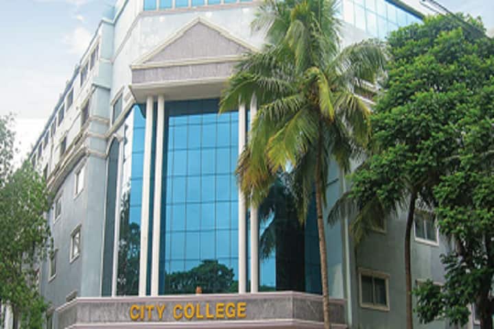 City College campus in Bangalore, Karnataka, India — photo 1