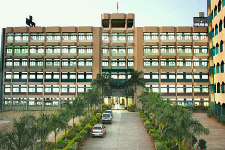Royal College of Arts Science and Commerce campus in Mira Bhayandar, Maharashtra, India — photo 2