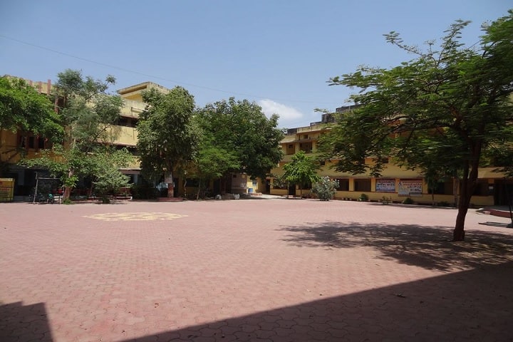 Devi Ahilya Arts and Commerce Jagdale College campus in Indore, Madhya Pradesh, India — photo 2