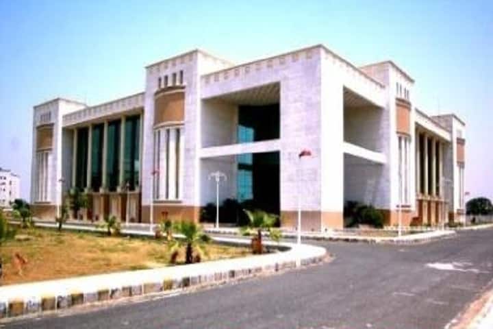 Chaudhary Charan Singh Post Graduate College campus in Etawah, Uttar Pradesh, India — photo 5
