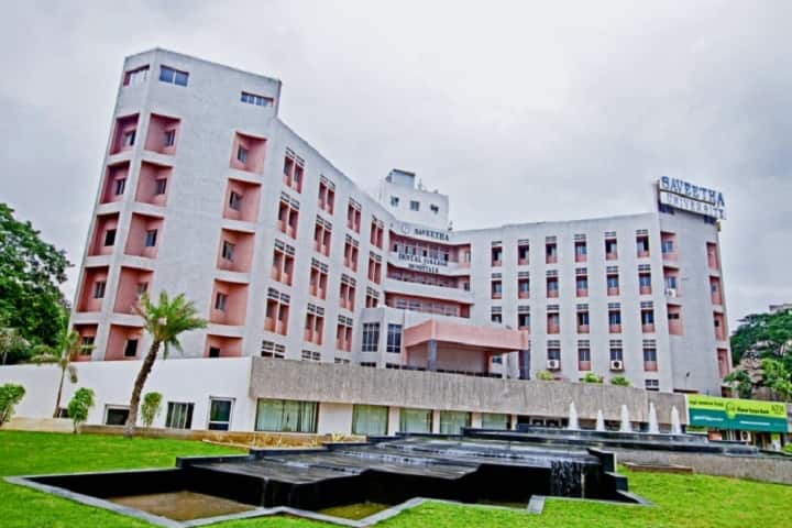 Saveetha Dental College campus in Chennai, Tamil Nadu, India — photo 1