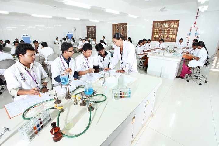Sathyabama University Dental College and Hospital campus in Chennai, Tamil Nadu, India — photo 3