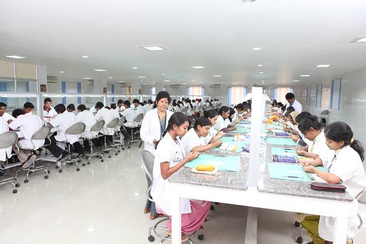 Sathyabama University Dental College and Hospital campus in Chennai, Tamil Nadu, India — photo 6
