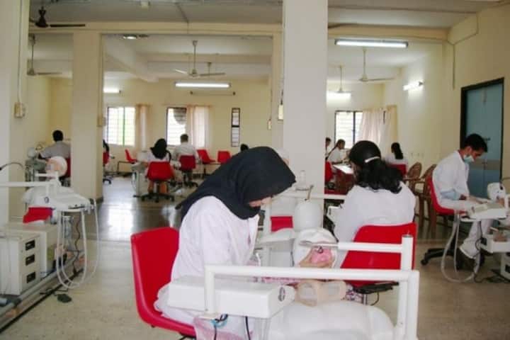 Government Dental College campus in Pariyaram, Kerala, India — photo 2