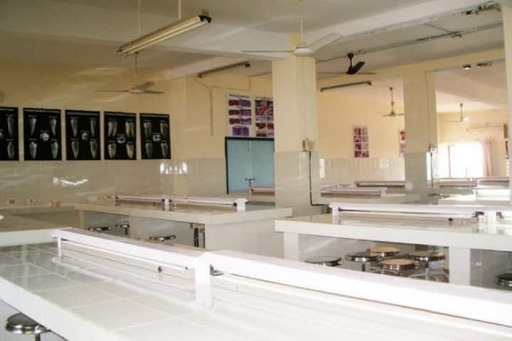 Government Dental College campus in Pariyaram, Kerala, India — photo 3
