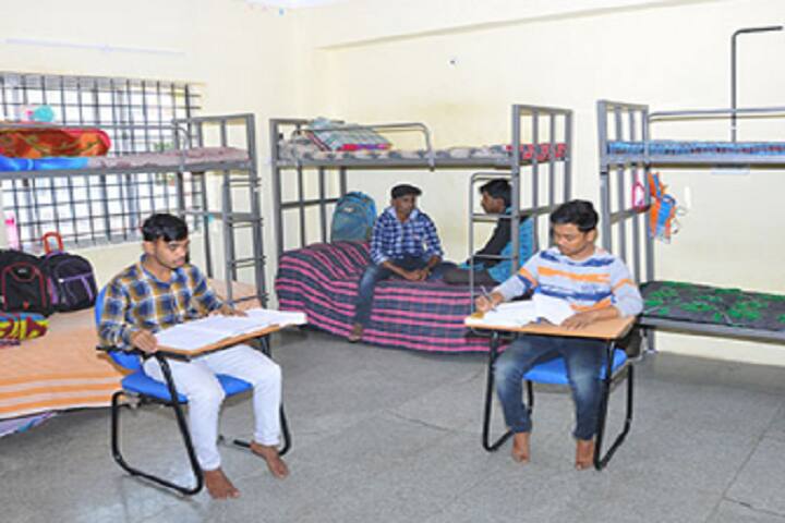 PNCKR College of PG Courses campus in Narasaraopet, Andhra Pradesh, India — photo 3