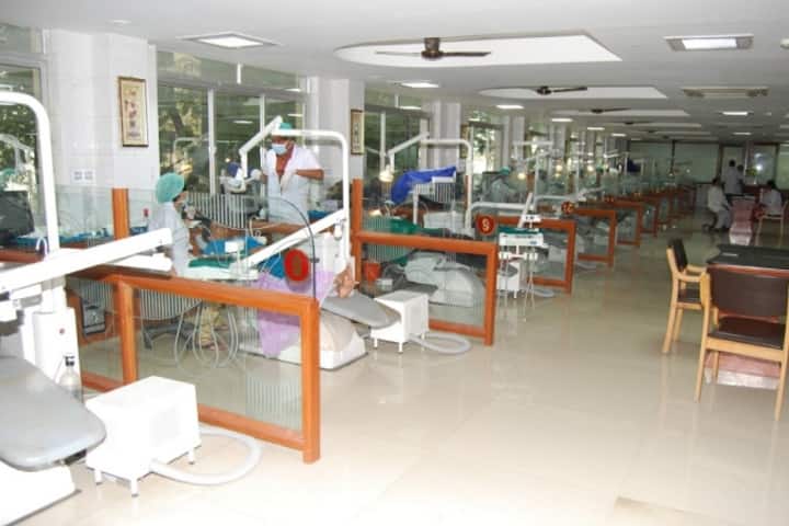 Meenakshi Ammal Dental College and Hospital campus in Chennai, Tamil Nadu, India — photo 3