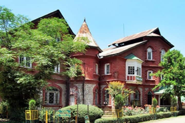 Sri Pratap College campus in Srinagar, Jammu and Kashmir, India — photo 1