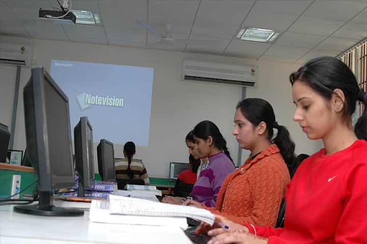 GCG 42 Chandigarh campus in Chandigarh, India — photo 4