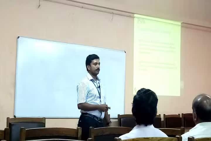 Maharaja's Technological Institute campus in Thrissur, Kerala, India — photo 2