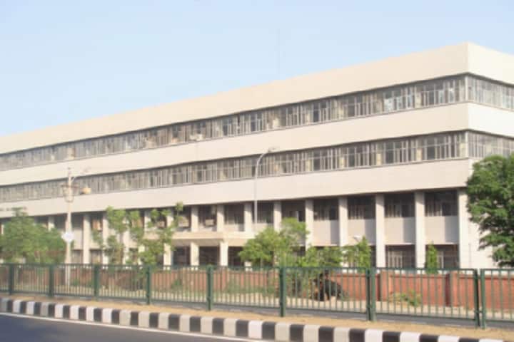 Government Dental College and Hospital campus in Patiala, Punjab, India — photo 1