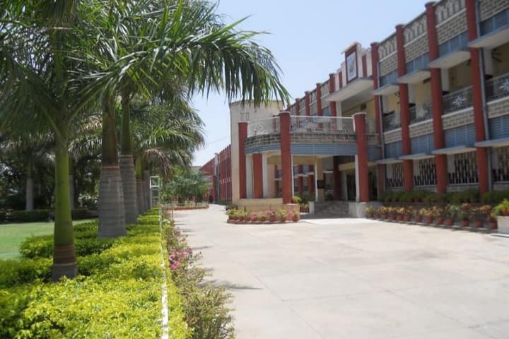 Sophia Girls College campus in Ajmer, Rajasthan, India — photo 1