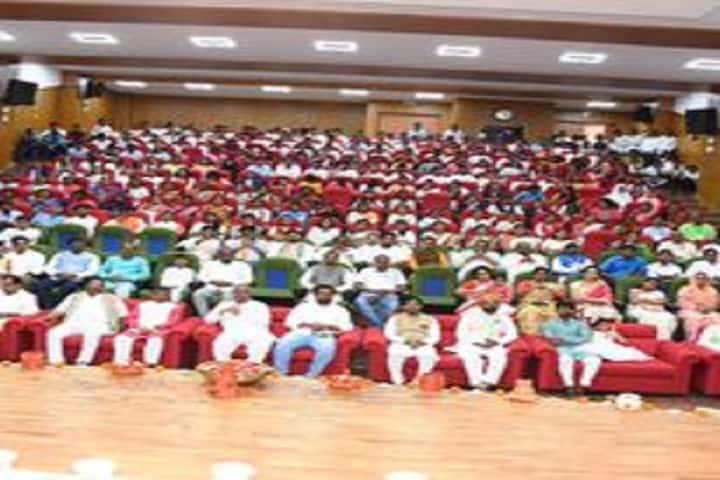 Mahatma Gandhi Rural Development and Panchayat Raj University campus in Gadag, Karnataka, India — photo 2