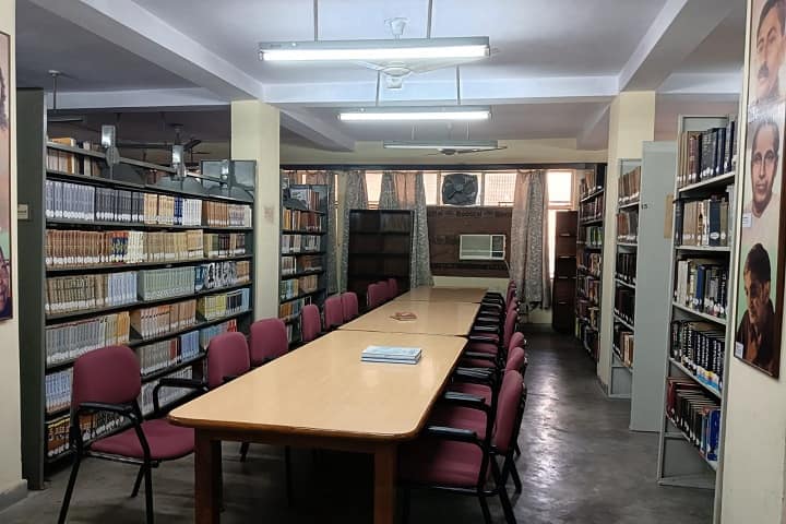 Kendriya Hindi Sansthan campus in Agra, Uttar Pradesh, India — photo 5
