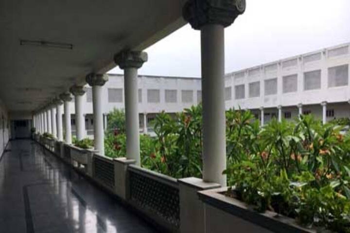 Kamineni Institute of Dental Sciences campus in Narketpally, Telangana, India — photo 1