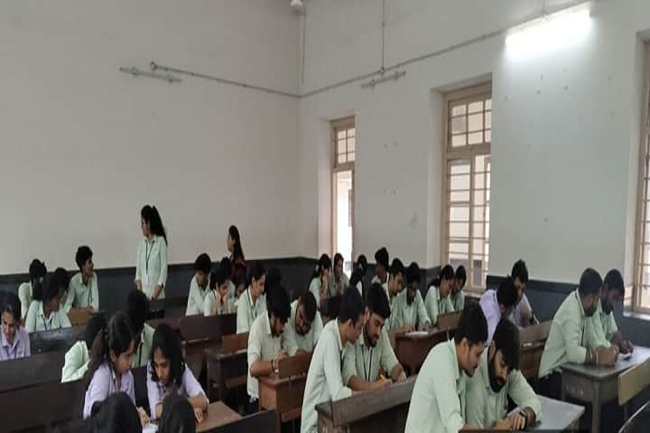 Canara College campus in Mangalore, Karnataka, India — photo 2