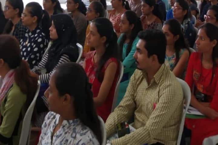 Shree Sahajanand Institute of Nursing campus in Bhavnagar, Gujarat, India — photo 2