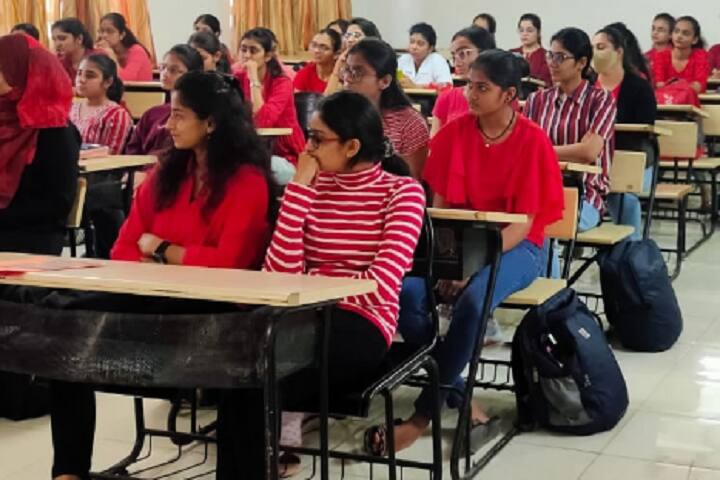 Shree Sahajanand Institute of Nursing campus in Bhavnagar, Gujarat, India — photo 3