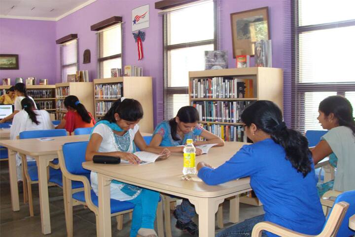 Isabella Thoburn College campus in Lucknow, Uttar Pradesh, India — photo 3