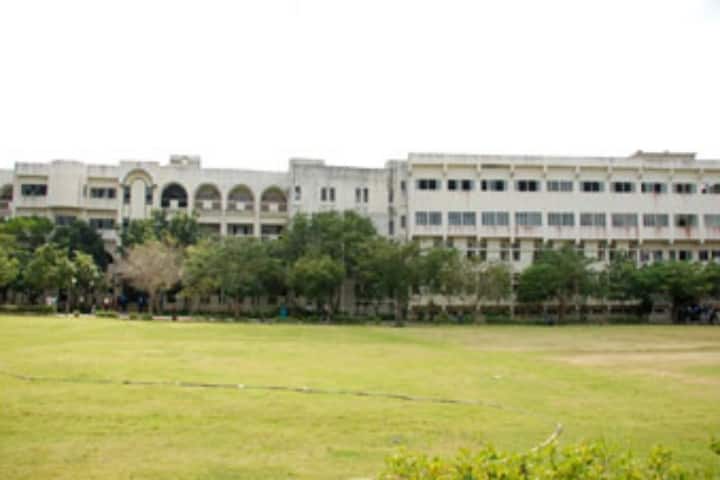Bharath Institute of Higher Education and Research campus in Chennai, Tamil Nadu, India — photo 2