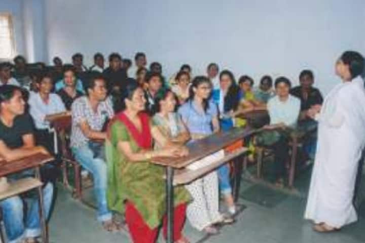 Smt Kamaladevi Gauridutt Mittal College of Arts and Commerce campus in Mumbai, Maharashtra, India — photo 3