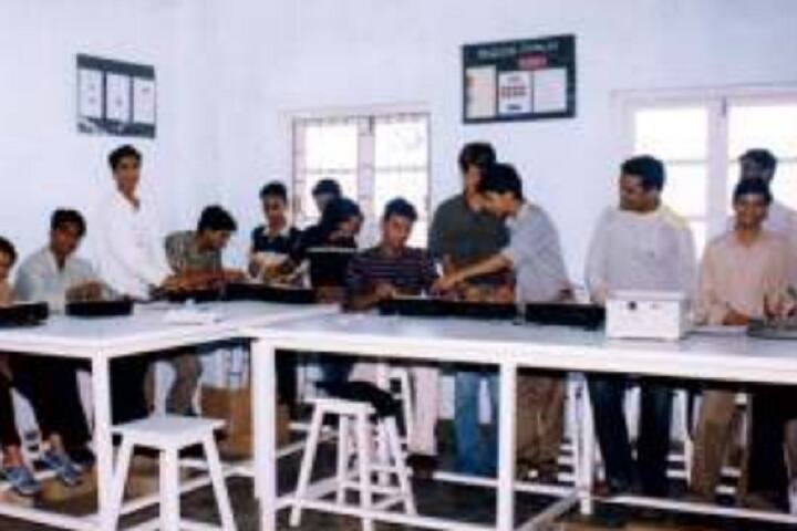 Smt Kamaladevi Gauridutt Mittal College of Arts and Commerce campus in Mumbai, Maharashtra, India — photo 4