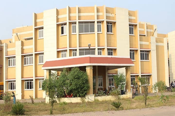Kushabhau Thakre Patrakarita Avam Jansanchar Vishwavidyalaya, Raipur campus in Raipur, Chhattisgarh, India
