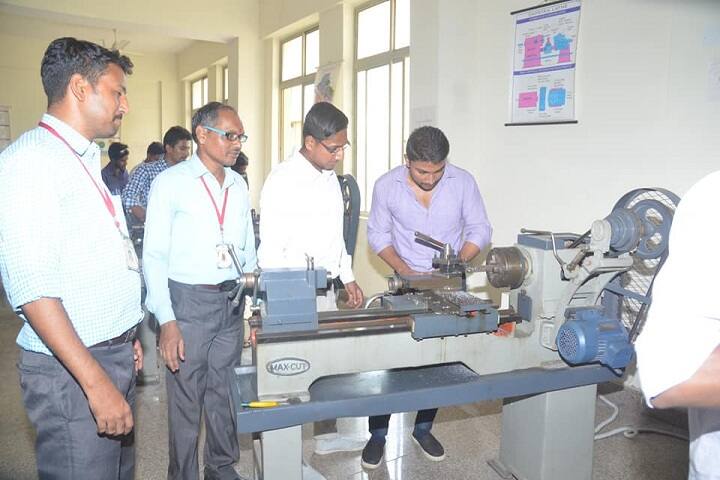 School of Engineering and Technology campus in Bahadurgarh, Haryana, India — photo 4