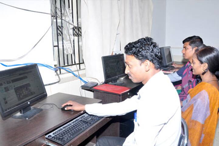 HKE Society's Seth Shankarlal Lahoti Law College campus in Gulbarga, Karnataka, India — photo 4