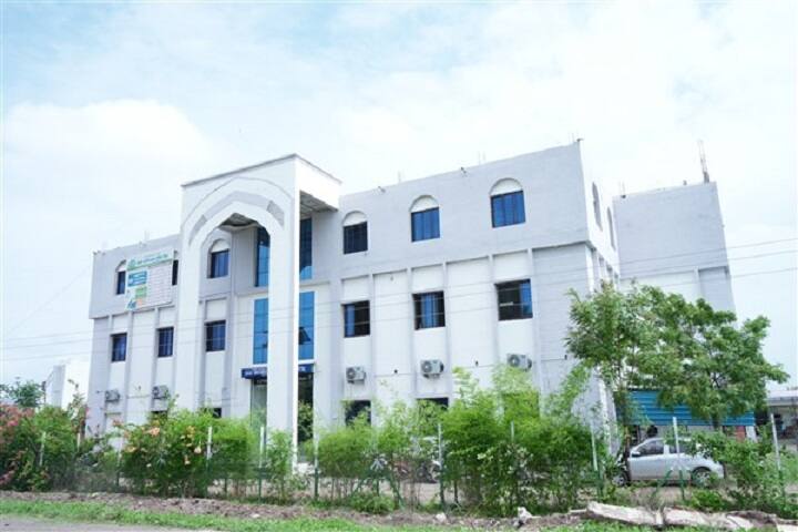 Muhammad Wahed Homoeopathic Medical College and Research Centre campus in Jalna, Maharashtra, India — photo 3