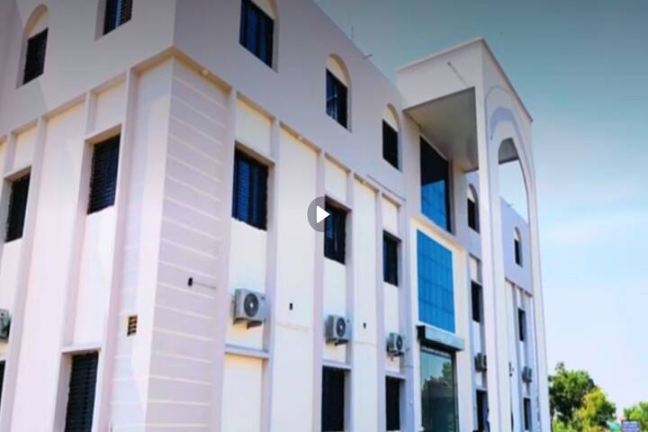 Muhammad Wahed Homoeopathic Medical College and Research Centre campus in Jalna, Maharashtra, India — photo 4