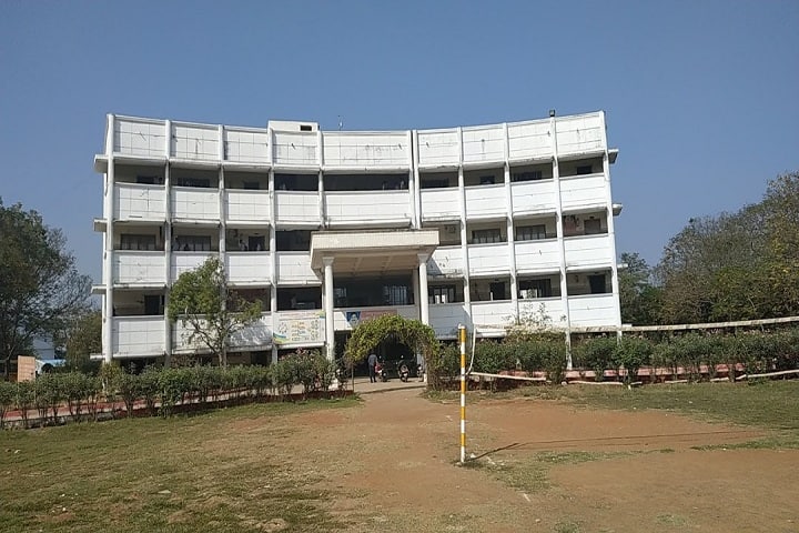 Vignan Degree and PG College campus in Guntur, Andhra Pradesh, India — photo 1